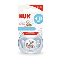 Dojčenský cumlík Trendline NUK Disney Medvedík Pú 6-18m šedý