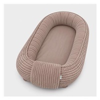 Hniezdočko pre bábätko New Baby Menšester brown